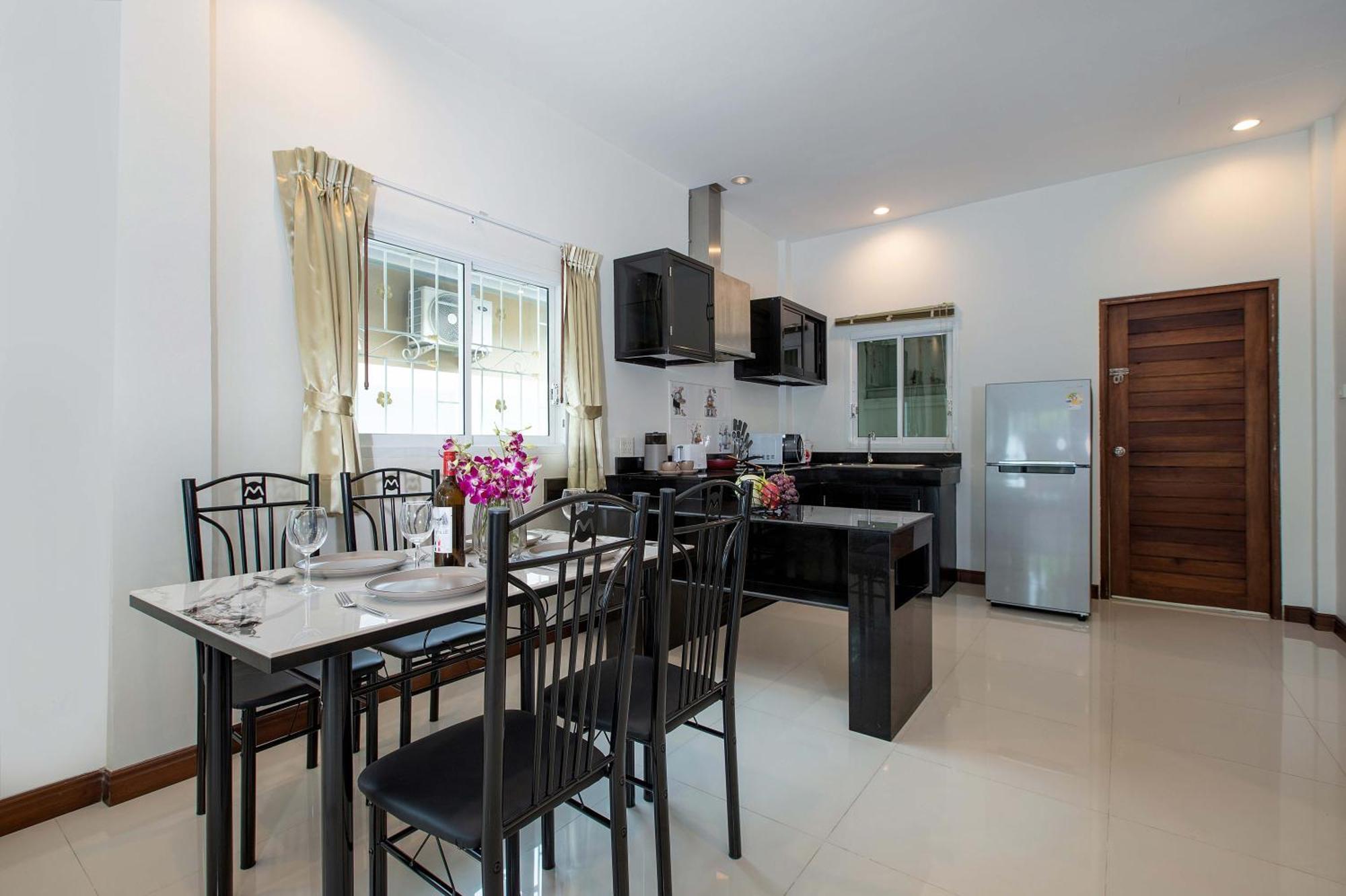 Family 2Br Villa Lancelot 3 With Jacuzzi Pool, Just 10 Min Drive Naiharn And Rawai Ban Saiyuan Dış mekan fotoğraf
